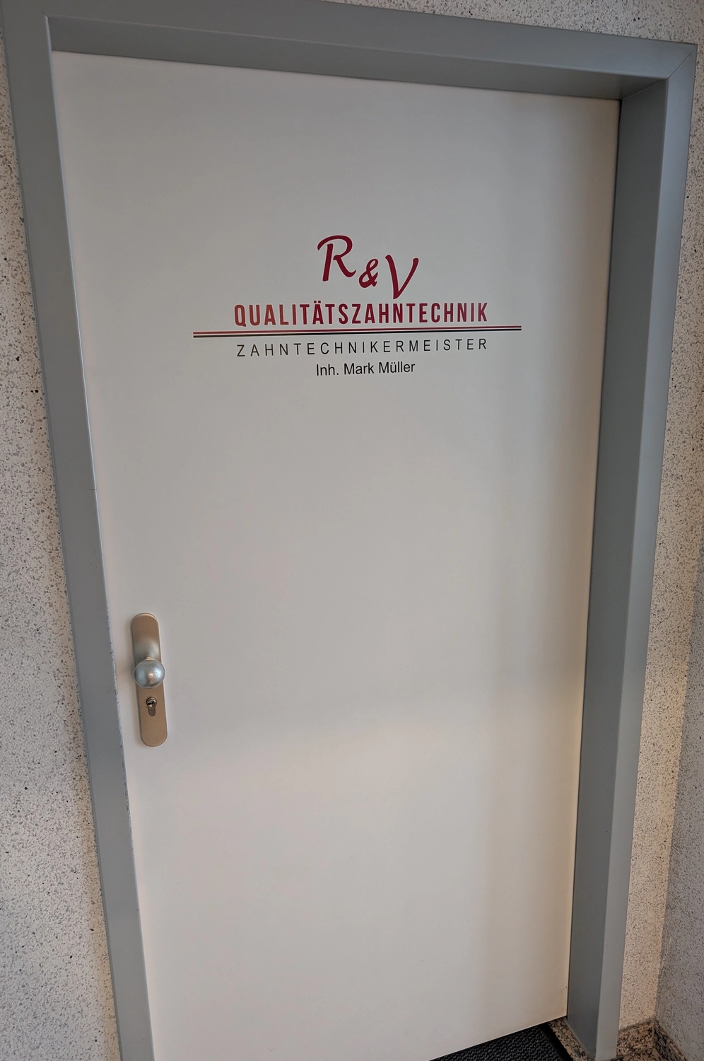 R&V Qualitätszahntechnik - Dentallabor